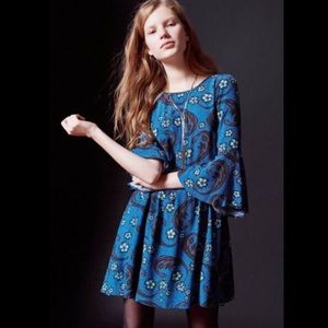 FOR LOVE AND LEMONS BABY DOLL BELL SLEEVE DRESS